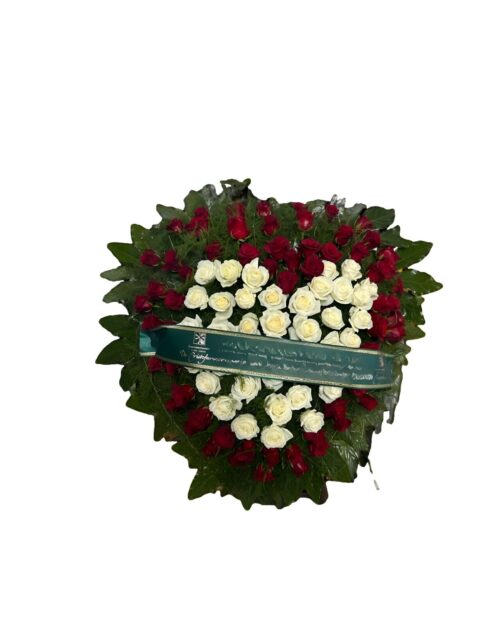 cuore funebre di rose